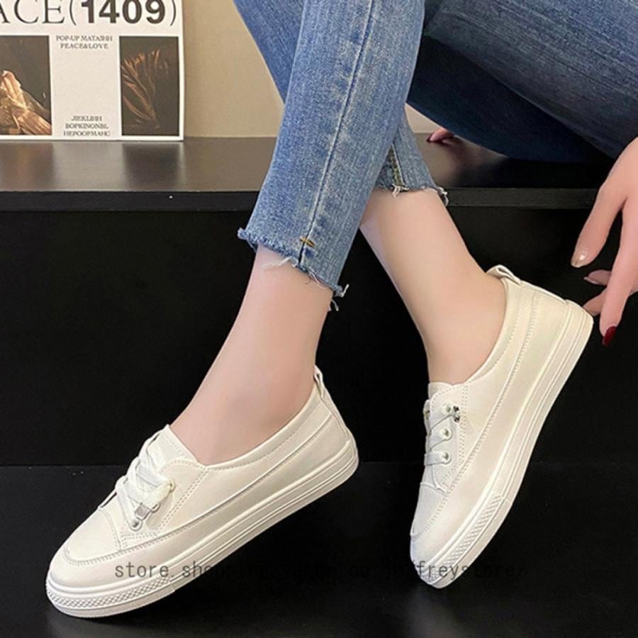 【超お得1つ買うと10個もらえる】レディース スリッポン シンプル ペタンコ靴 パンプス フラットシューズ 柔らかい カジュアル 大きいサイズ コンフォートシューズ 白 黒 ママシューズ 86,576円