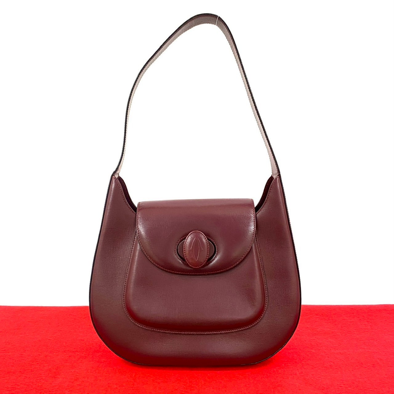 マストラインショルダーバッグ レザー ワインレッド 46134 35,100円