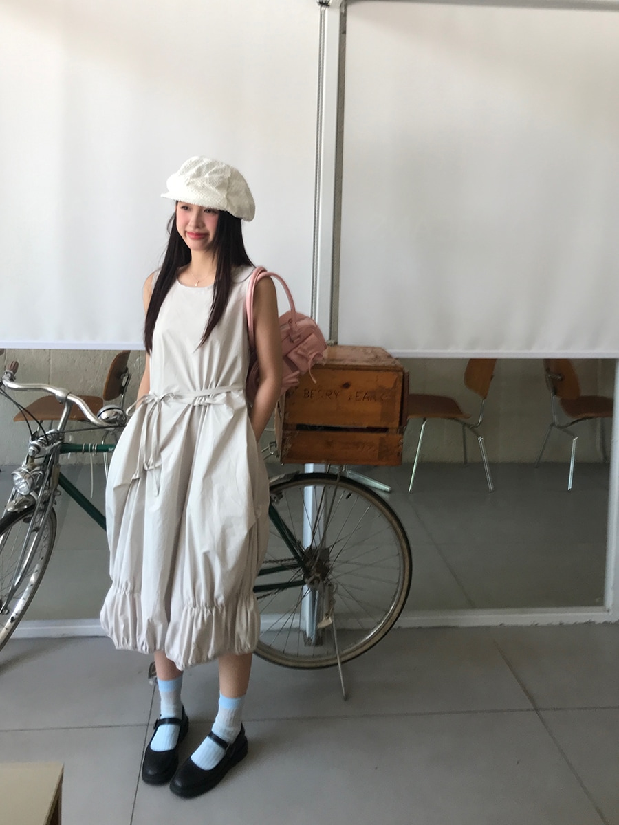 夏の女性向けレトロプリーツベストドレス甘くて年齢を軽減するノースリーブバドスカート