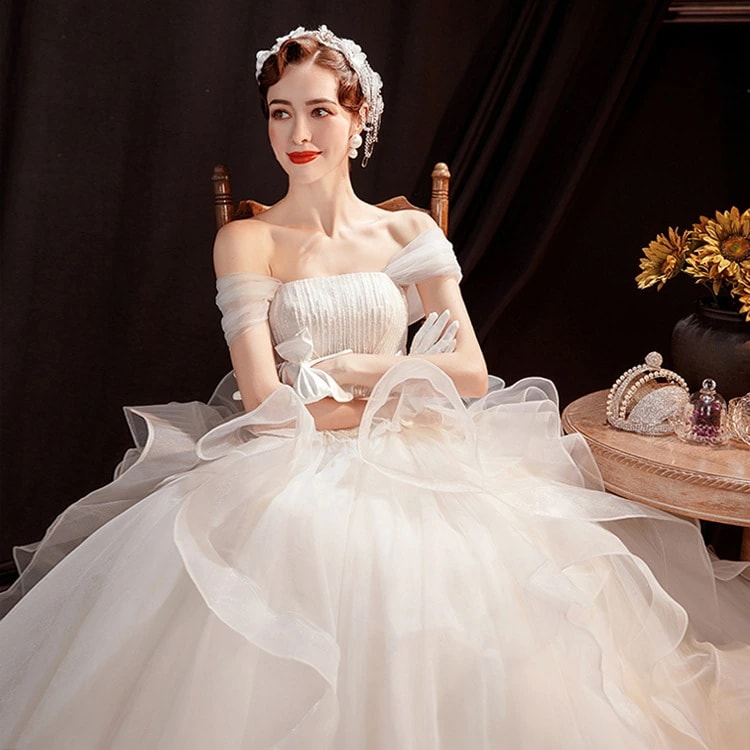 高品質大割引ウェディングドレス オフショルダー 白 ロングドレス ホワイトドレス 結婚式 花嫁ドレス ブライダルドレス フリル プリンセスドレス 姫系 ウェディング ドレス 二次会ドレス 海外挙式 披