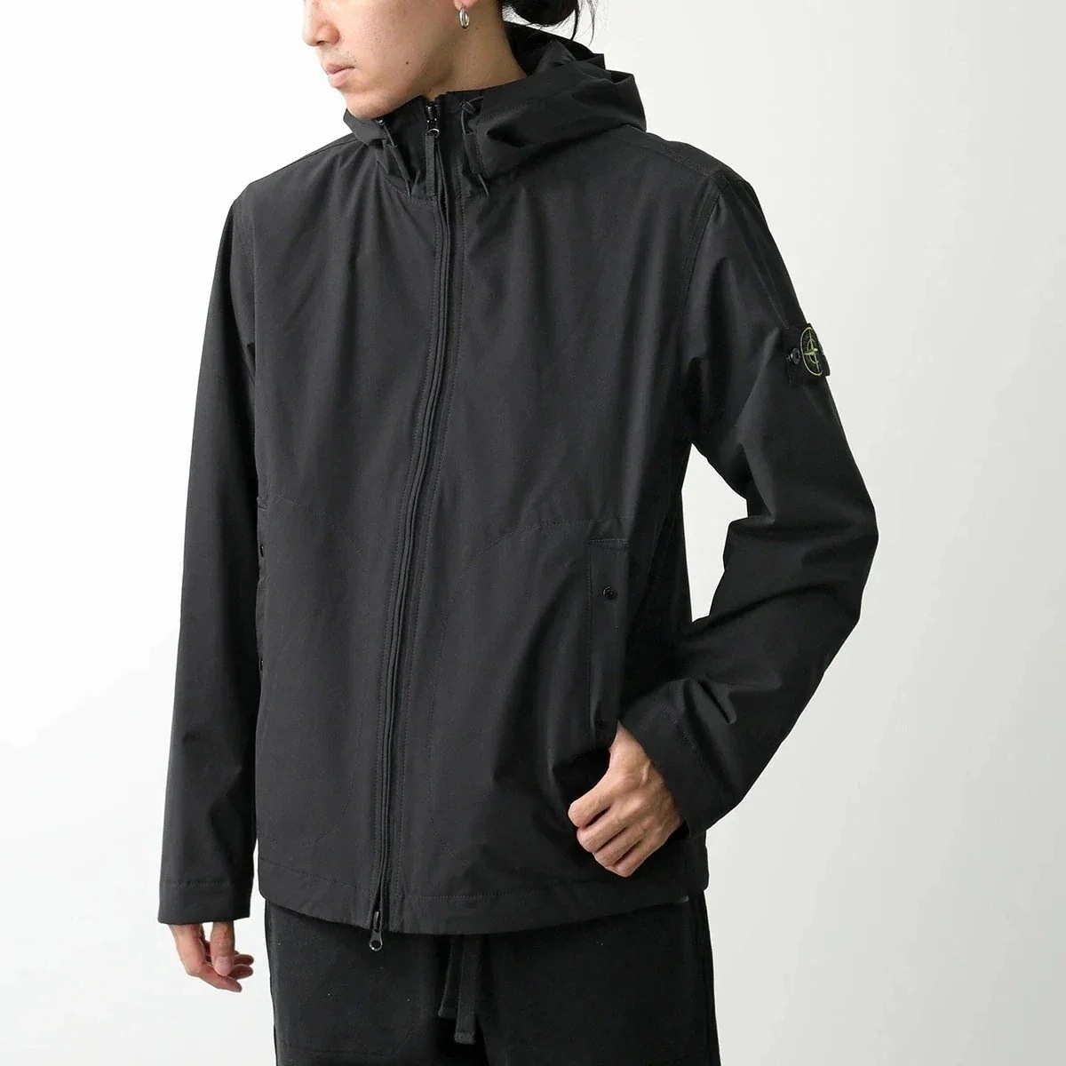 STONE ISLAND ストーンアイランド ブルゾン SOFT SHELL-R 811540627 メンズ 中綿 ジャケット フード付 防風 撥水 ロゴ A0