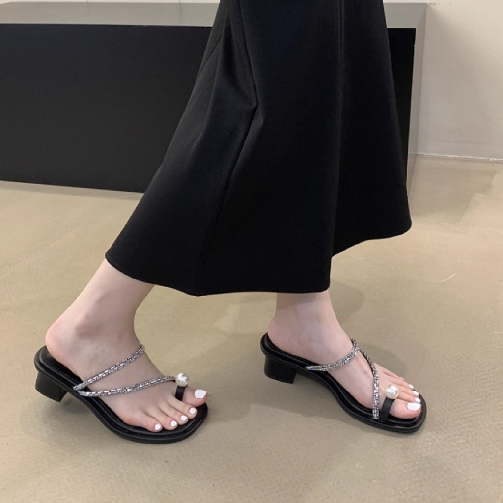 レディース サンダル ぺたんこシューズ ぺたんこ パール かわいい 大人可愛い きれいめ シンプル 上品 おしゃれ ラブリー キュート ガーリー 主役級 存在感 こなれ感 華やか シック フェミニン 5,866円