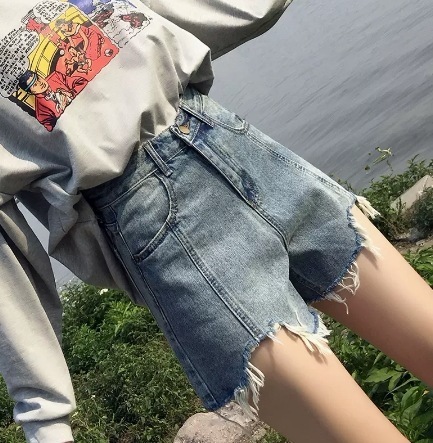 ボトムス パンツ デニム ダメージ デニムパンツ ショート ショート丈 Aライン ポケット ハイウエスト 通気性 シンプル カジュアル おしゃれ お洒落 かっこいい レトロ エキゾチック こなれ感