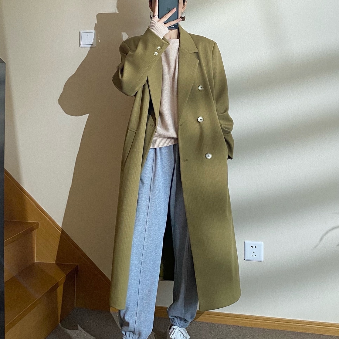 アウター コート ロングコート 長袖 襟付き 前開き ダブルボタン ポケット ロング丈 かわいい 大人可愛い きれいめ シンプル 上品 おしゃれ かっこいい カジュアル レトロ きちんと こなれ感
