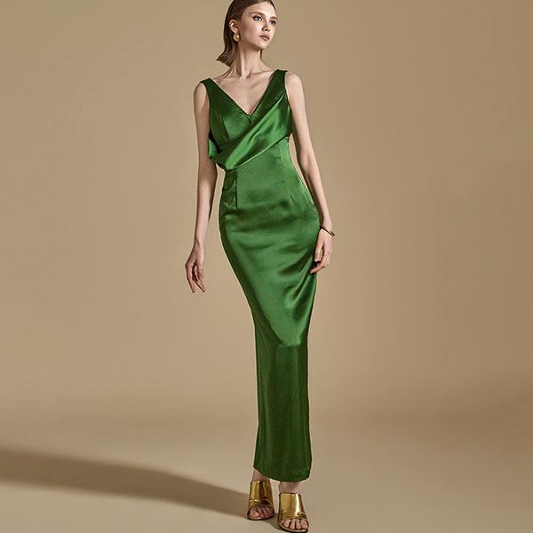 D9500 Vネック スリム ワンピース