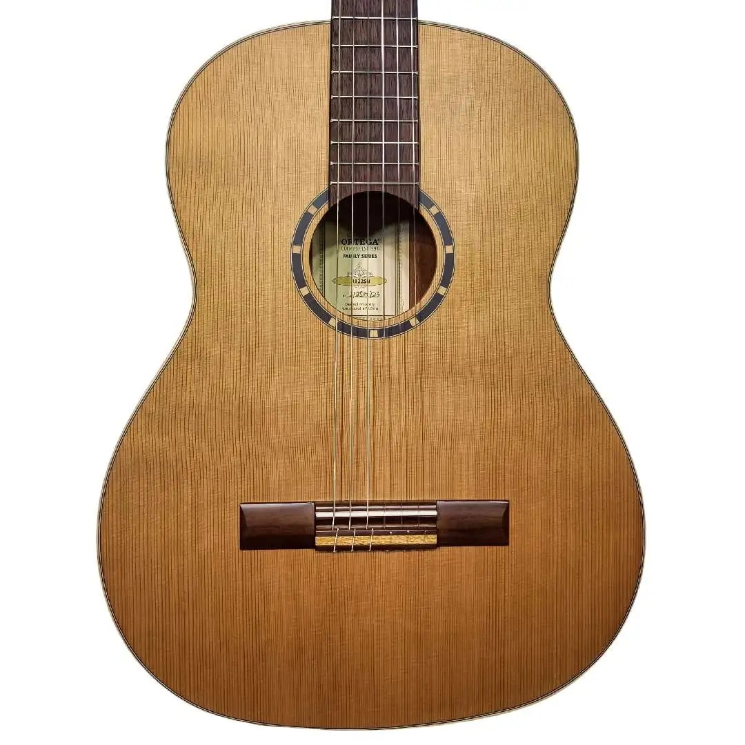 ORTEGA R122SN 温かい響きのスリムネック・クラシックギター