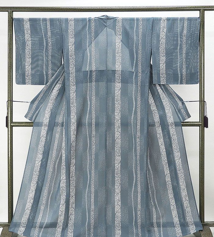 夏物 小紋 新品仕立済 正絹 夏物 縦縞霰桜模様 五泉駒絽小紋小紋 新品 仕立て上がり 着物