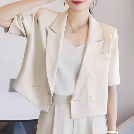 トップス ジャケット ショート丈 袖あり 半袖 Vネック 襟付き ポケット 前開き ダブルブレスト ポリエステル 大人可愛い きれいめ 大人 上品 おしゃれ お洒落 レトロ 大人女子 こなれ感 クール