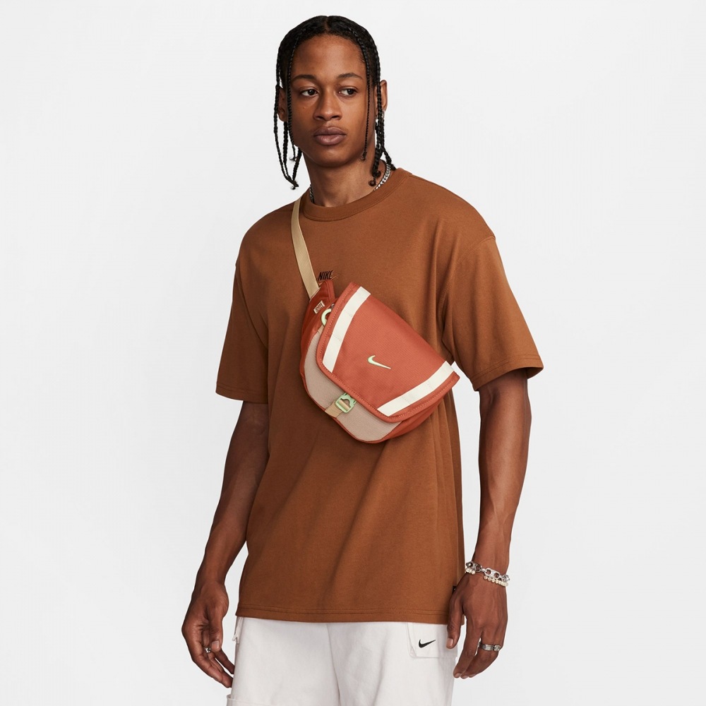 ナイキナイキハイキングファニーパック DJ9681-825