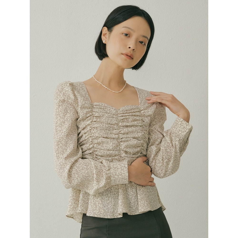 REORG FAL ハートネック柄シャーリングブラウス アイボリー