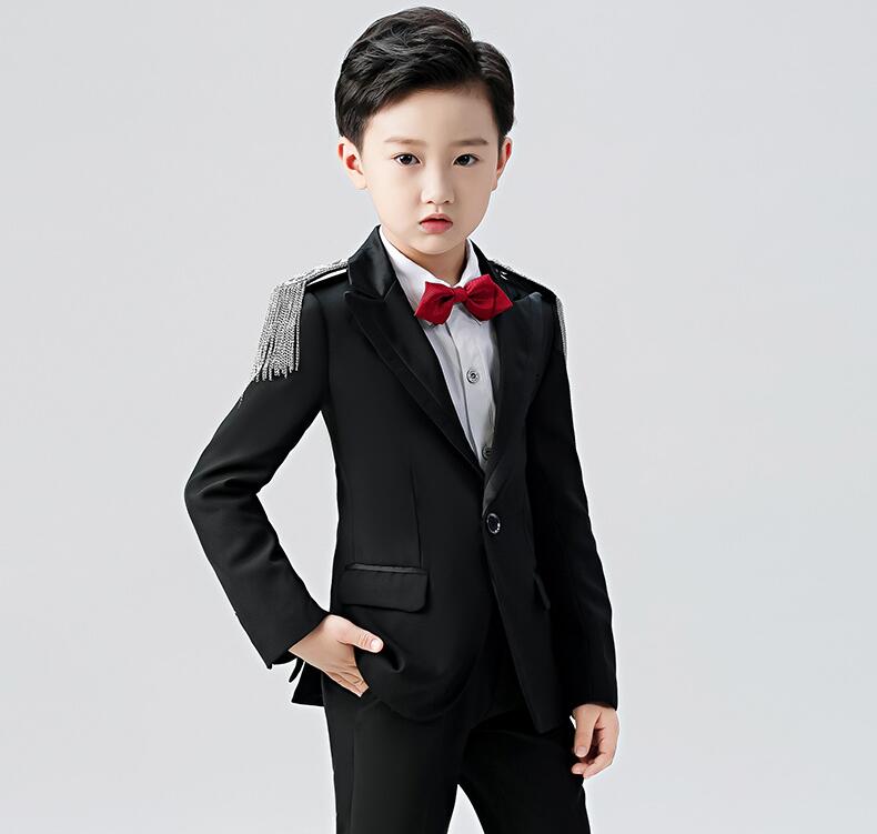 【新作】子供スーツ 上品 5点セットアップ ３色 ジャケット＋ベスト＋シャツ＋ズボン＋蝶ネクタイ 七五三 子供服 ドレスコート 入学式 男の子スーツ 出演 キッズ カジュアル 発表会 フォーマル 卒業