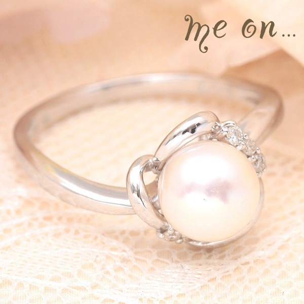 me on... 淡く優しく 純白の光をたたえる真珠の指輪 18金 K18 ホワイトゴールド WG 一粒パール＆天然ダイヤモンドリング 発送目安：２３週間