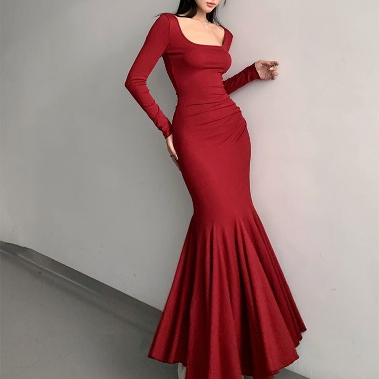 ワンピース レディース 膝下 ロング マキシ 丈長 長袖 スクエアネック フレア タイト スリム 細身 マーメイド ドレープ フェミニン 伸縮性 綿 コットン ストレッチ 大人可愛い シンプル 6,304円