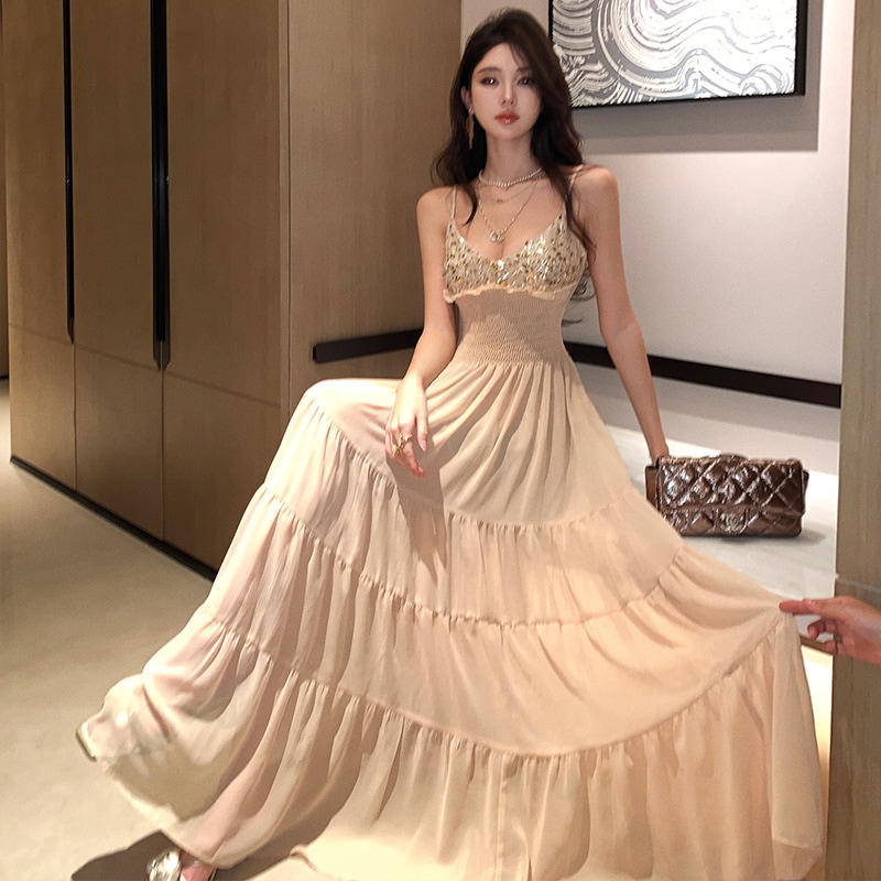 フランスの純粋な欲望ハイエンドスパンコールvネックサスペンダードレス休暇セクシーなプリーツウエストレシーブ長いスカート