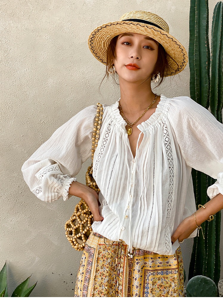 ホワイト　エスニックシャツブラウス　フリル　リボン