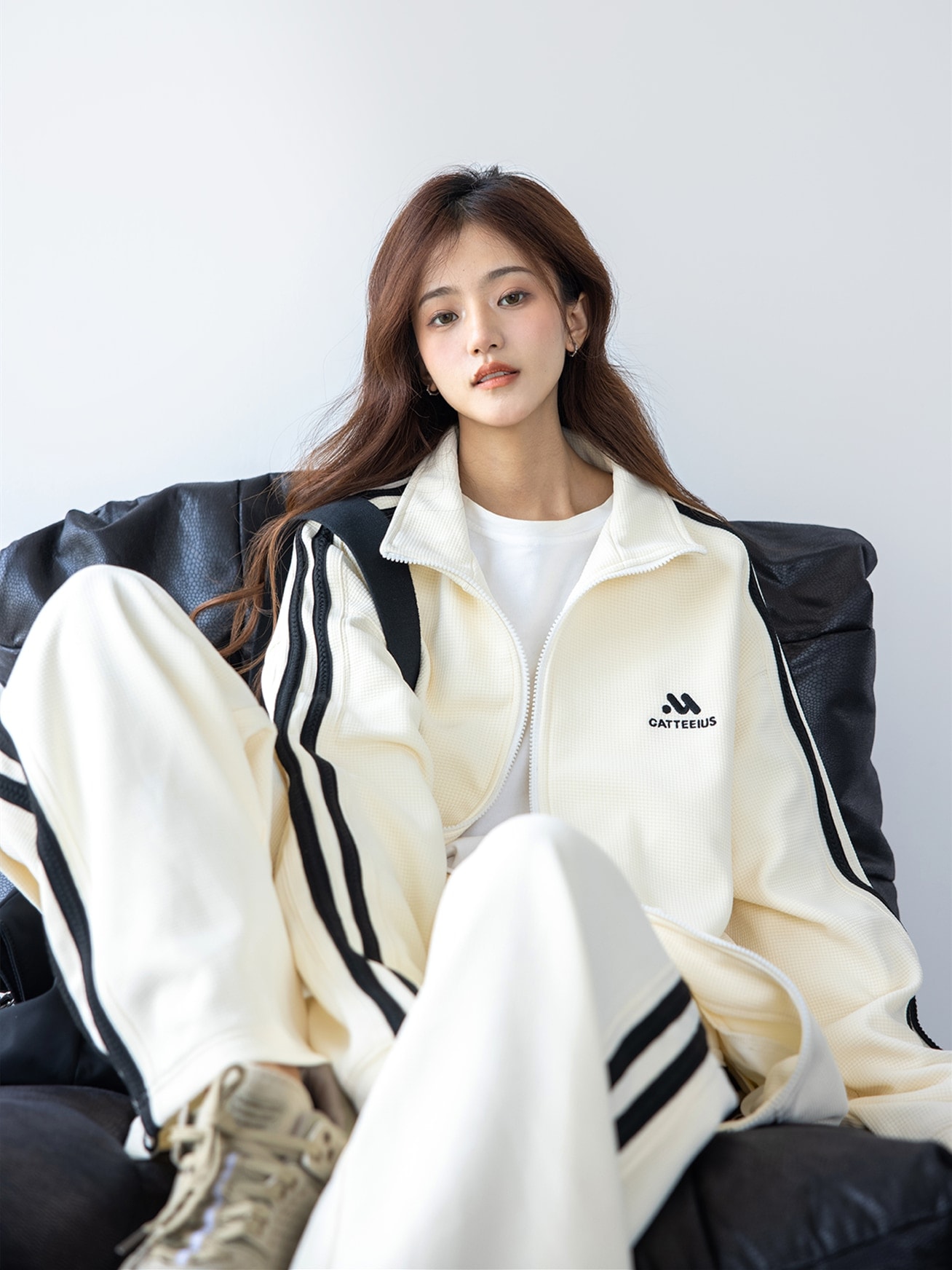 2点セット 秋冬 人気 トップス ハイネック スタンドネック 羽織り ショート丈 フルパーカー ルーズ サイド上下ボトムス ストレート系冬 ゆったりサイズワイドシルエットリラックストラック