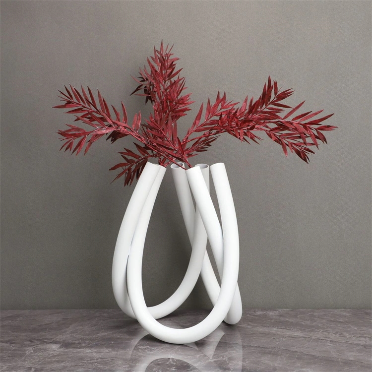 2025新品限定ち 花瓶 シンプル 卓上装飾品 装飾品 卓上振り子 金属花瓶 デザインセンス 幾何振り子 六穴花器