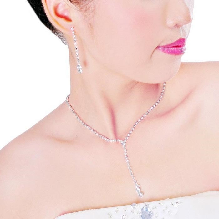 エマジュエリーセット（ピアス＆ネックレス） 首飾り ネックレス レディース 結婚式 パーティ ウエディングジュエリー ロングピアス チョーカー クリスタル ラインストーン mtr498