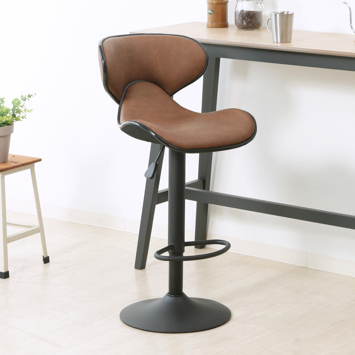 カウンターチェア 昇降式 座面高61ー82cm シェル ビンテージ 背もたれ ハイチェア バーチェア ハイタイプ キッチン チェア 回転 椅子 レザー調 撥水性 高さ調節 足置き フットレスト