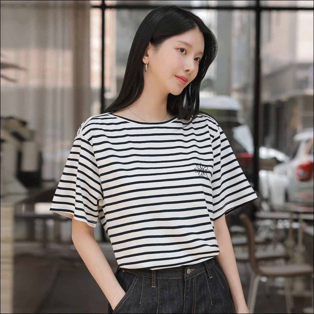 クリック＆ファニーデスストライプ刺繍Tシャツ