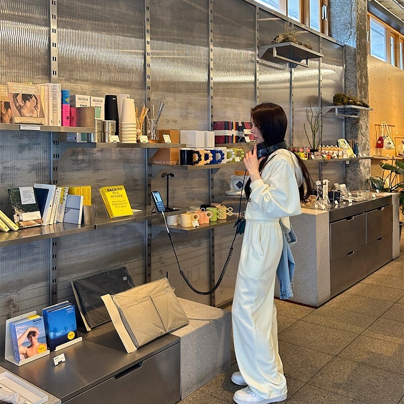 ボトムス パンツ ストレートパンツ 膝下 ロング ロング丈 ストレート ポリエステル コーデュロイ シンプル カジュアル おしゃれ お洒落 かっこいい レトロ