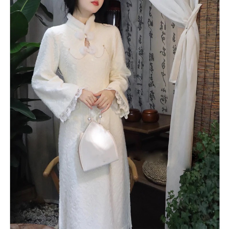 ファッショナブルなフランスの新しい中国風バックルレースチャイナドレススカート改良された国民風ドレス2024年冬の新トレンド 母の日のプレゼント