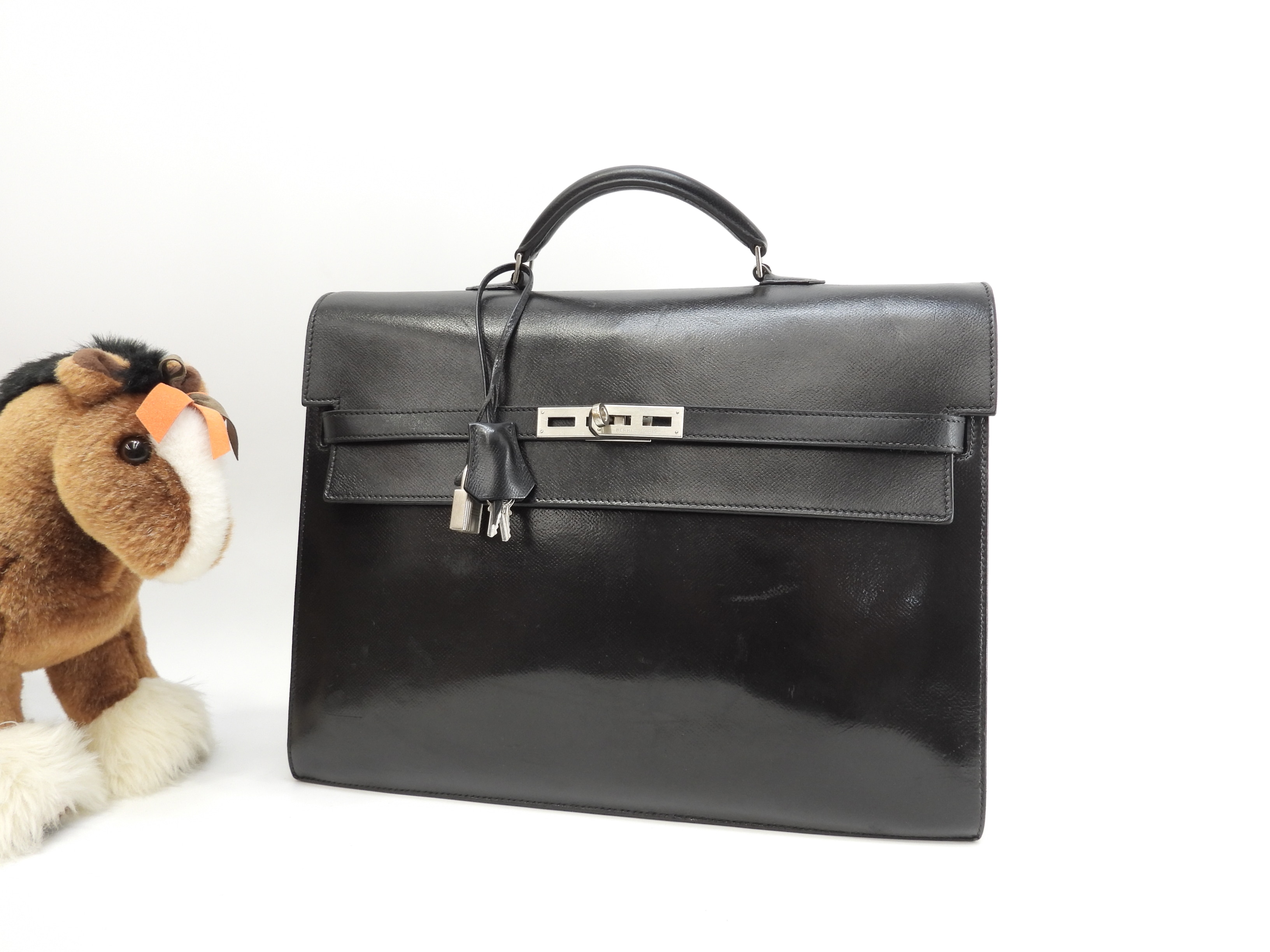 ケリーデペッシュ38 エプソン黒 マットシルバー金具 ブリーフケース@G