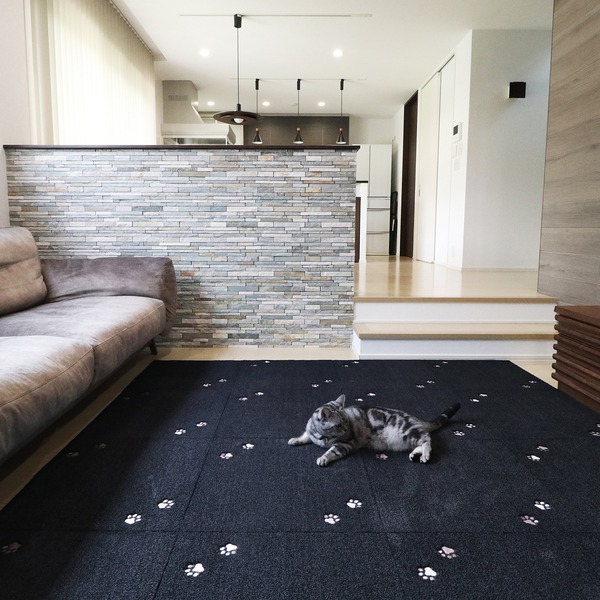 ラグタスNIKUKYU タイルラグ てくてく肉球 BK ブラック (約50×50cm／10枚セット)