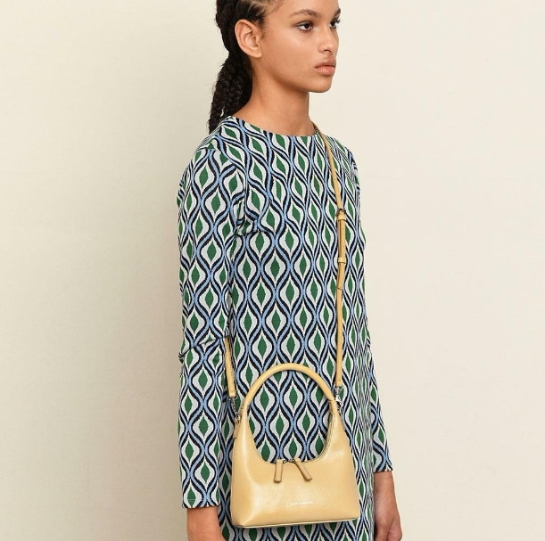 【MARGESHERWOOD】 HOBO MINI+STRAP : SAND CRINKLE