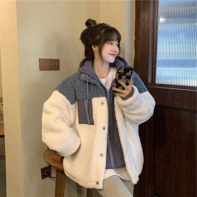 AWアウターアウターはボアで決まり 春 ニューデザイン 切り替え フェイクレイヤード フード付き 厚手 ゆったり ファスナー ジャケット ひと足お先にボア ライダース人気ボアアウター ダウンジ