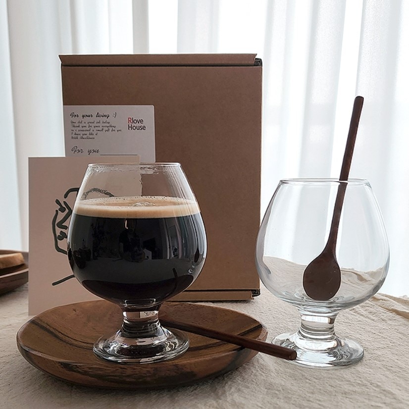 グラス お皿 スプーンのセットふっくらとしたカーブが魅力