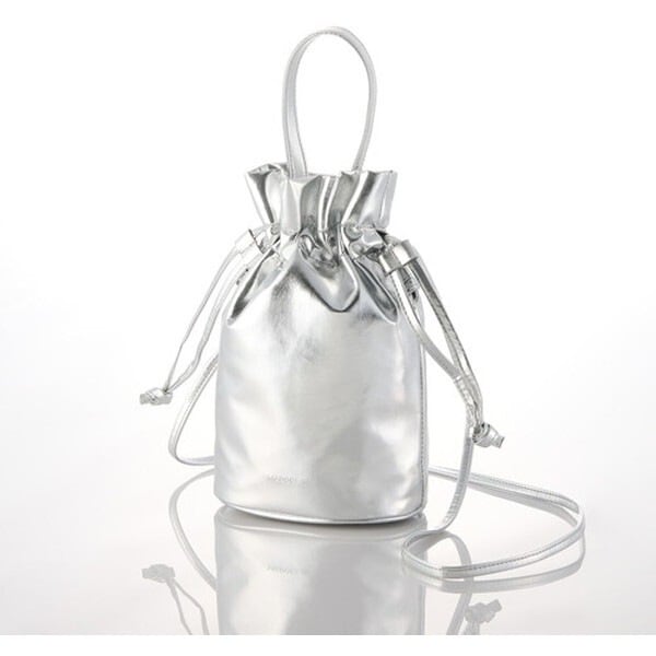 P-MAP08SV シルバー スマホポーチ ショルダーポーチ 斜めがけ / ハンドル持ち ポシェット メタリック生地 巾着タイプ メーカー直送