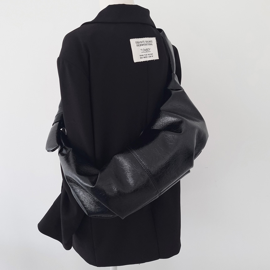 メルティング ヴィンテージ エナメル クラック クロスバッグ