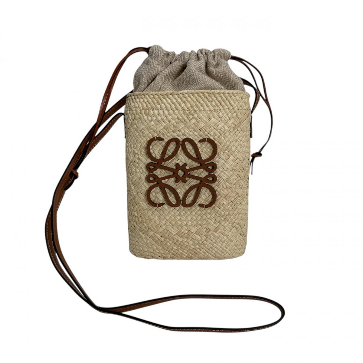 スクエアポケット イラカヤシ&カーフ クロスボディキャリー ベージュ