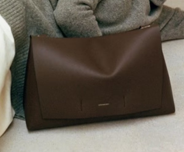 Qoo10 LECC PROJECT MOD FLAP BAG L スクエア