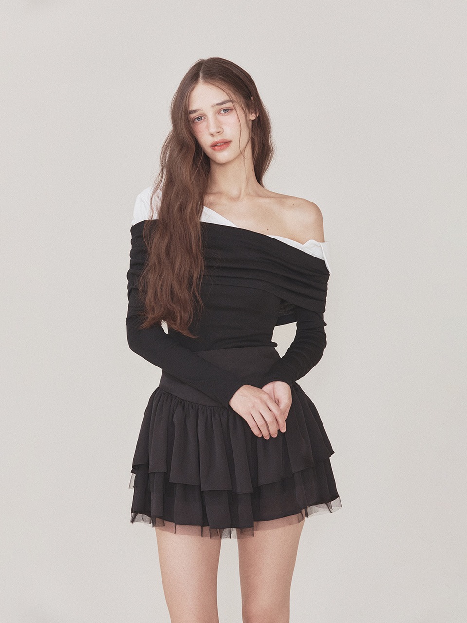 【NOT YOUR ROSE】[チャン·ウォニョン着用] LILY TOP : BLACK