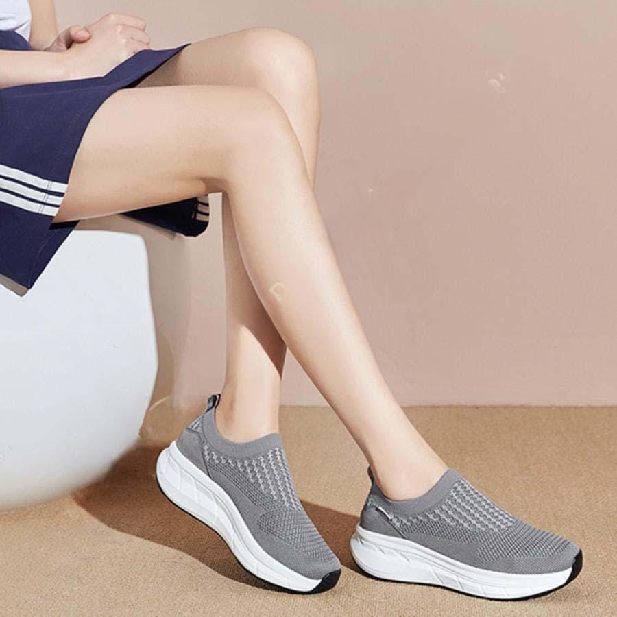 2025新品 数量限定 厚底 軽量 スリッポン レディース インヒール スニーカー 黒 白 サイドゴム ローカット カジュアル おしゃれ 大きいサイズ シークレットシューズ 厚底 軽量 短納期