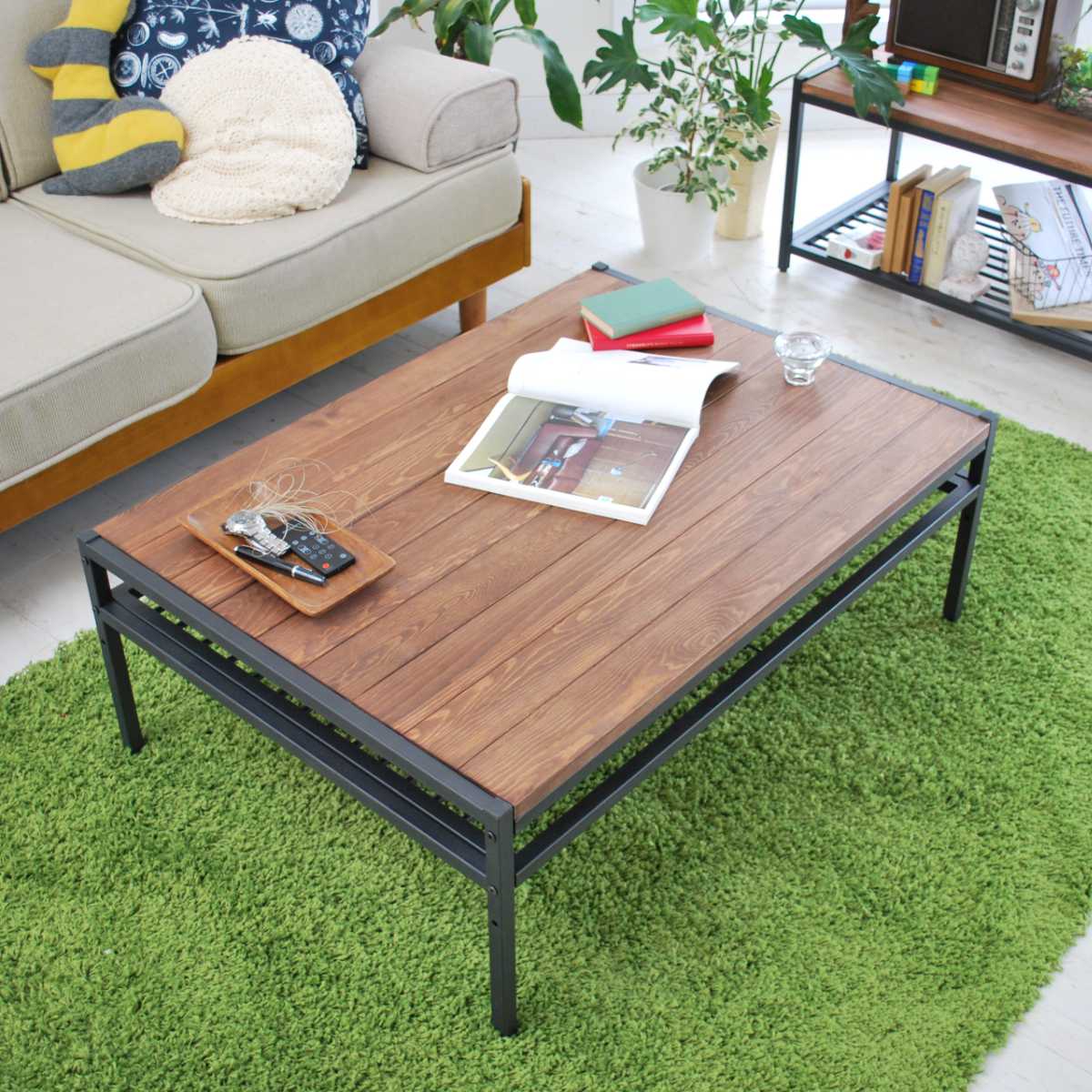 センターテーブル 天然木製 幅95cm リビングテーブル ローテーブル 長方形 天板下 棚 収納 異素材 パイン材 アイアン カフェ風 アンティーク調 おしゃれ インテリア