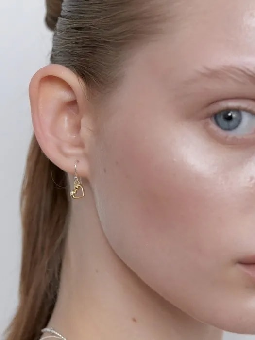 LOVE ME MONSTER [Silver] Pure Cubic Mont Drop Earrings 韓国コスメ 韓国ブランド レディースファッション アクセサリー ピアス 指輪 韓国人気 ア