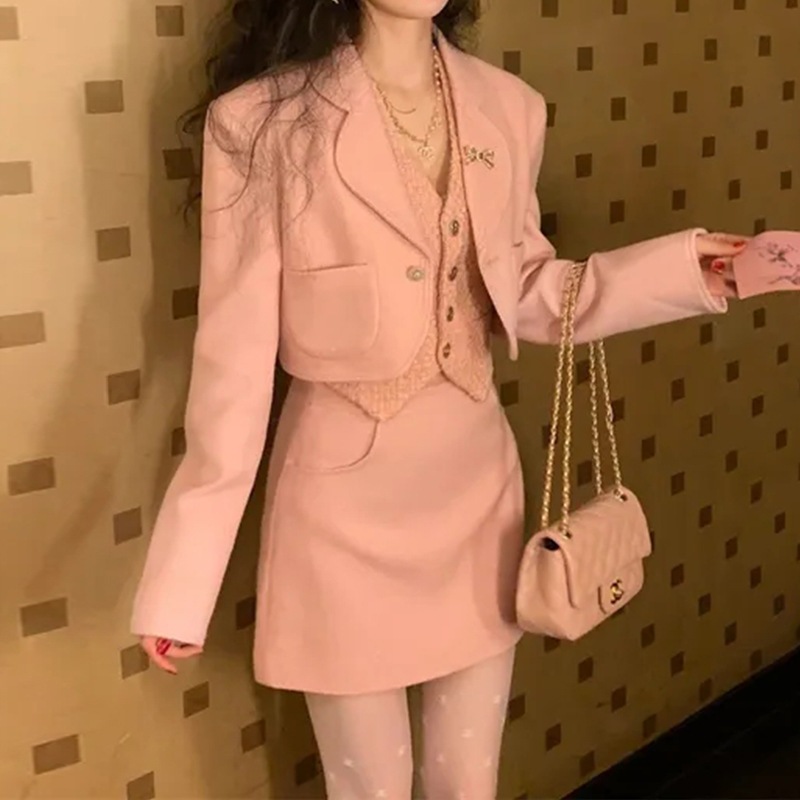 韓国風の高級レディース春秋ショートスーツジャケットベストベストハイウエストショートスカート3点セット