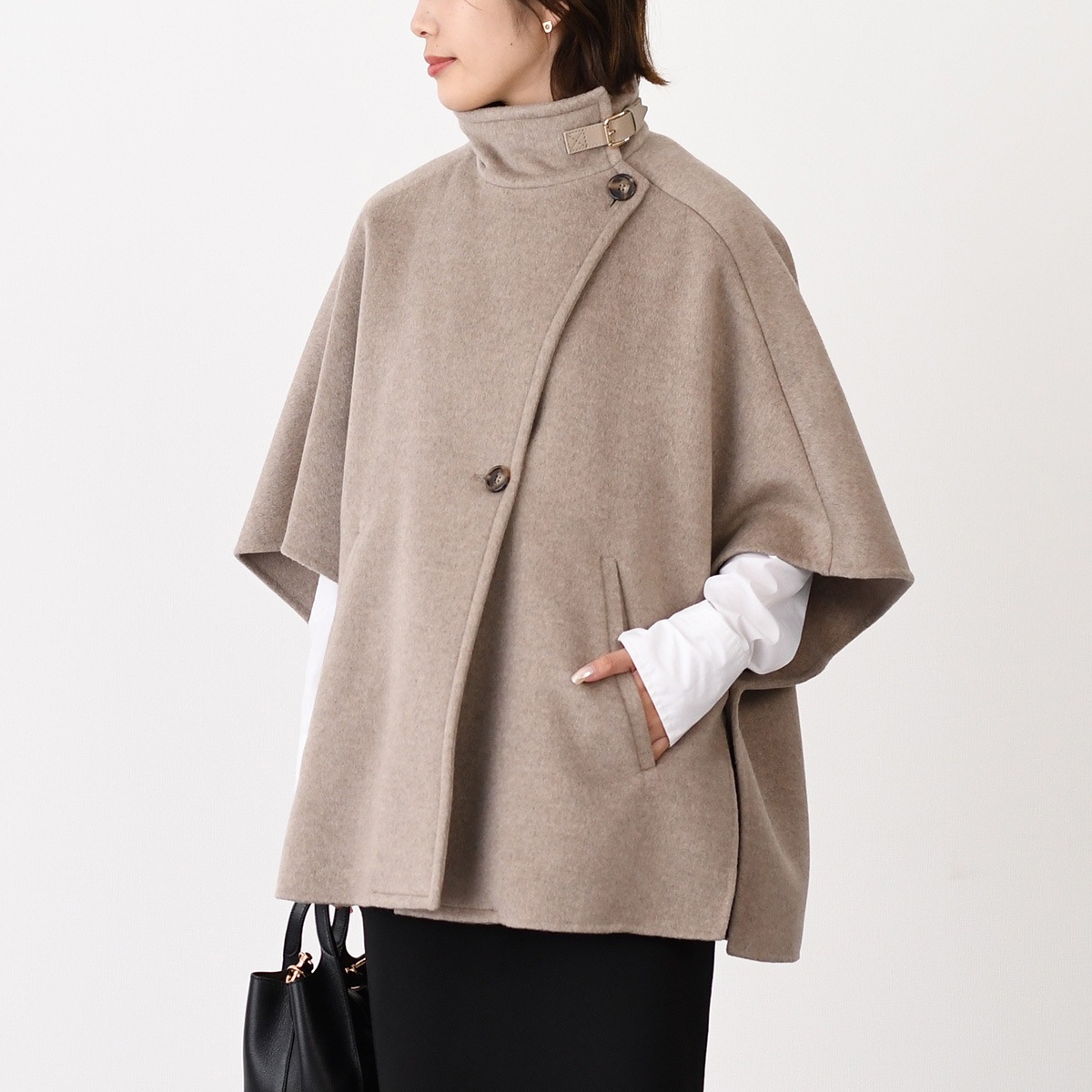 Max Mara マックスマーラ ポンチョ DERRIK カシミア ブロードクロスケープ 4736155106 レディース ベージュ フレア ボタン留め 軽量