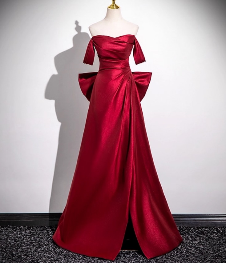 カラードレス ボルドー色 オフショルダー 優雅なシルエット 豪華なバックリボン 二次会