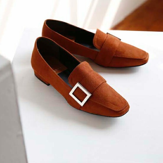 ローファー バックル モチーフ スクエアトゥ フラット ペタンコ ローヒール レディース おじ靴 革靴 黒 茶色 ブラック ブラウン ベージュ 婦人靴 靴