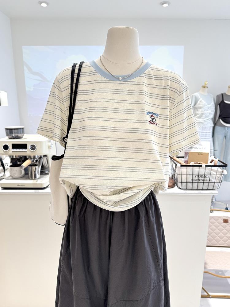 【1点ご購入 で10点プレゼントいたします】純綿ストライプ刺繍パッチワーク衝突色韓国系シンプルゆったり着やせ見え減齢半袖Tシャツ女
