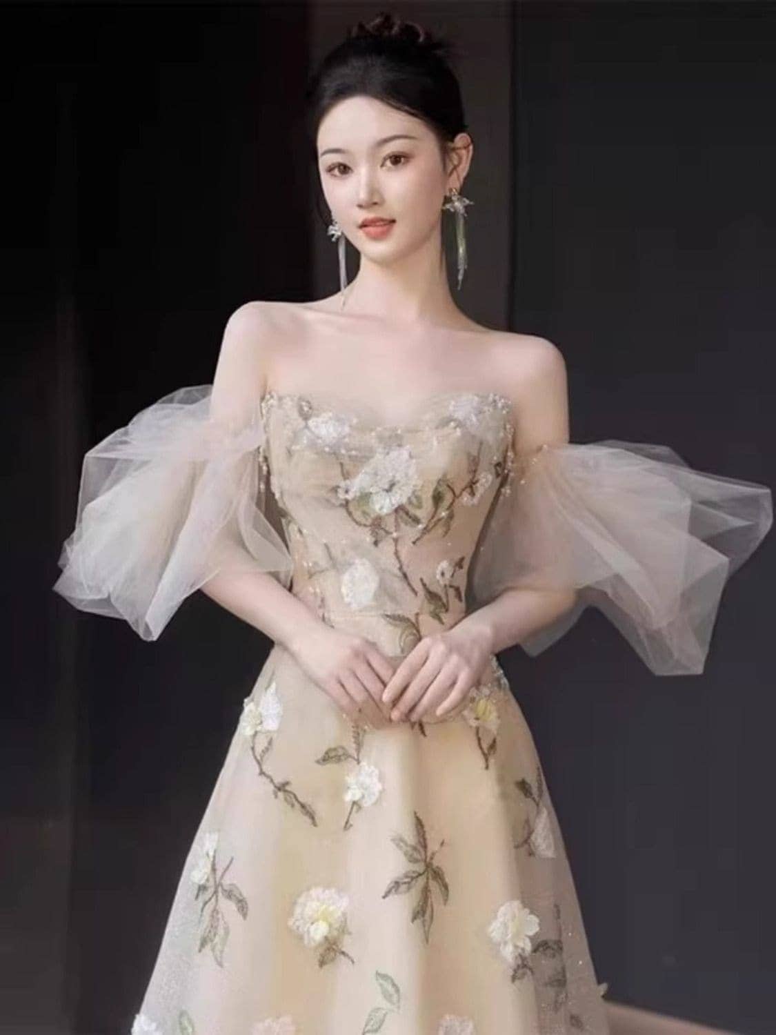 妖精のドレスストラップレスフラワー2025バンケットバースデンプリンセスドレスホスト気質とハイエンド感情ワンピースドレスドレス
