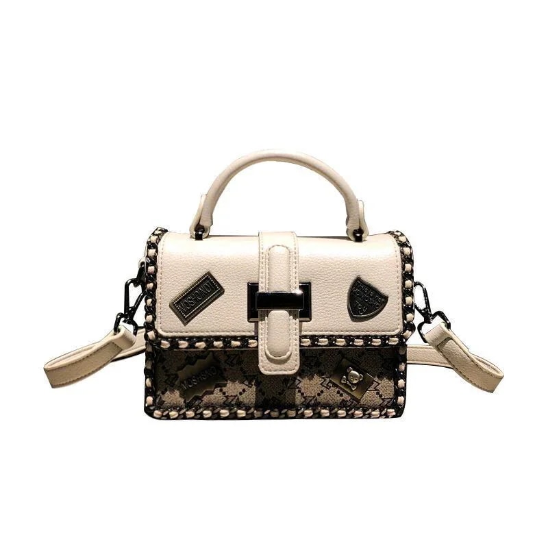 ミニバッグ 今年の流行 韓系 人気商品 斜め掛けバッグ カジュアル 百掛け 高級感 質感 ショルダーバッグ おしゃれ キャンパス風 スマホポーチ 母の日 バックパック 人気商品