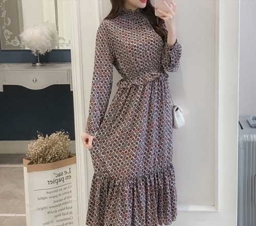 1180．ドット柄ハイネックフリルワンピース（ブルー）