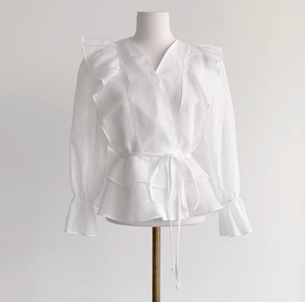 トップス シャツ ブラウス 袖あり 長袖 フリル リボン ウエストマーク 透け感 ウエスト細め 快適 着心地 かわいい 大人可愛い きれいめ シンプル 大人 上品 おしゃれ お洒落 レトロ 大人女子