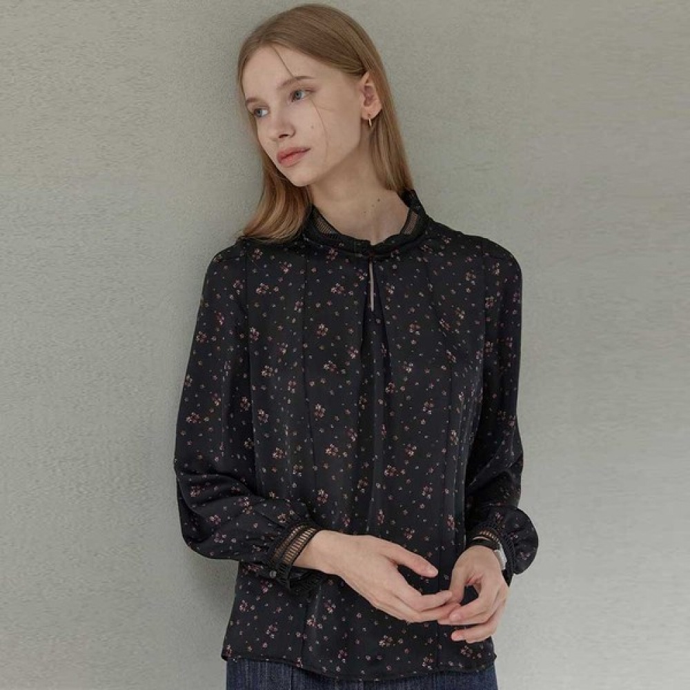 (リアーナニューヨーク) レースネックプリントブラウス RRIWBL010 13,792円