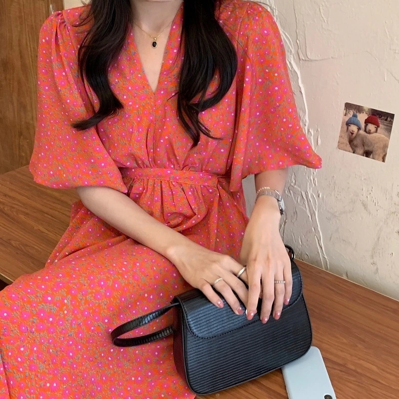 Vネック ワンピース フレアワンピース 膝下 ミモレ ミモレ丈 袖あり 半袖 5分袖 五分袖 フレアスリーブ 襟なし フレア ウエストリボン バックリボン ポケット ハイウエスト ポリエステル